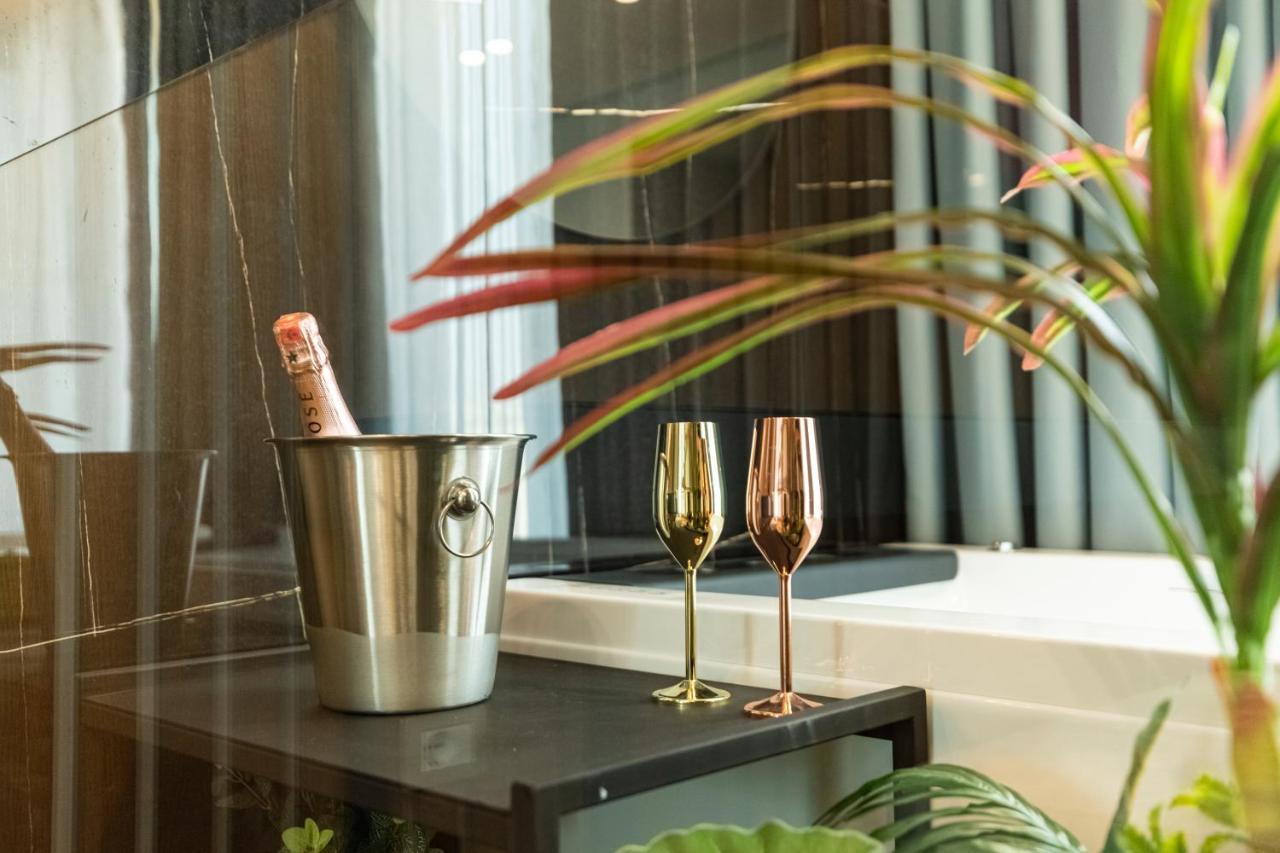 Ames Hotel & Spa Vlorë Εξωτερικό φωτογραφία
