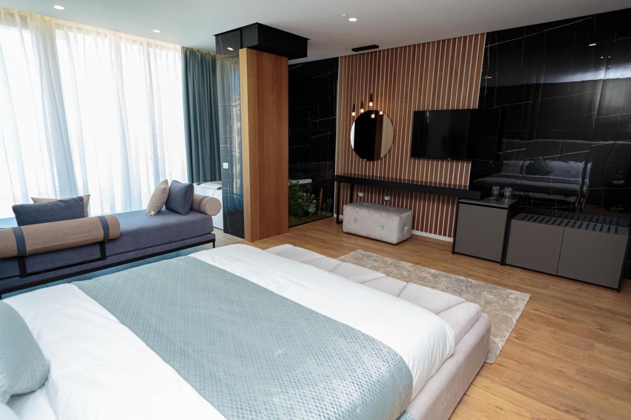 Ames Hotel & Spa Vlorë Εξωτερικό φωτογραφία